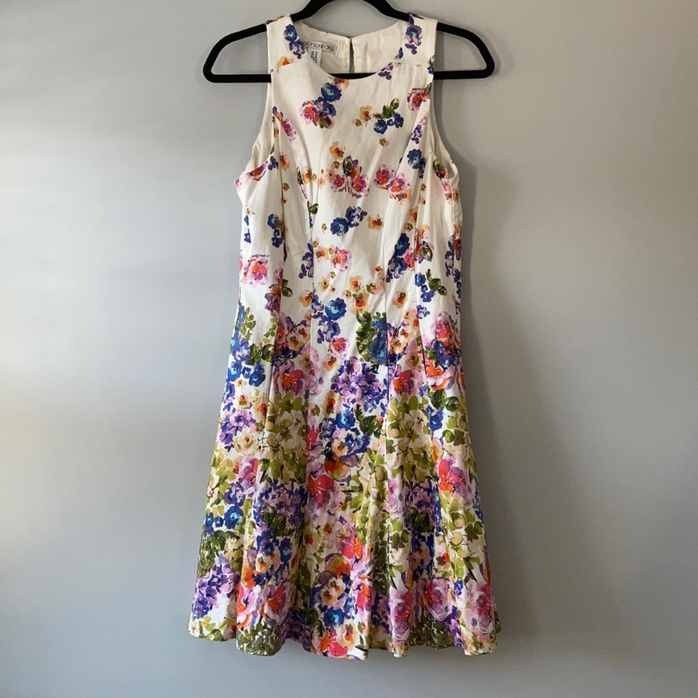 Floral sleeveless summer dress